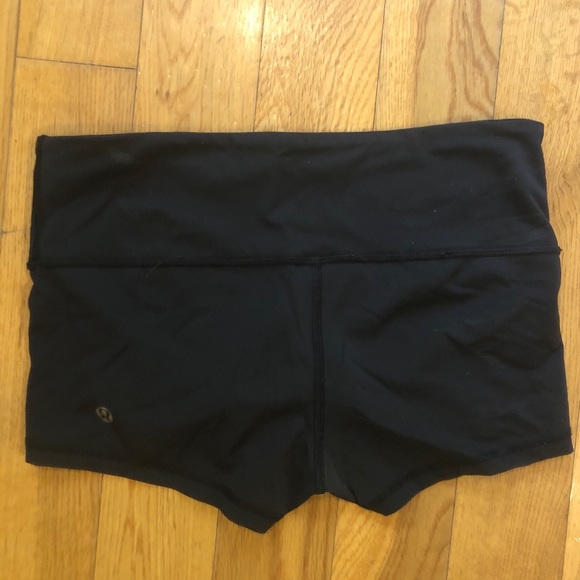 Lululemon Black Spandex Short - Picture 2 of 2